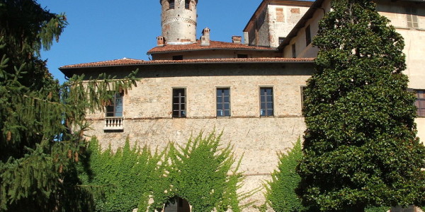 960px-saluzzo-castello_della_manta