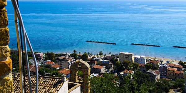 1080px-grottammare_alta_postcard