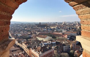 936px-toulouse_-_vue_du_vieux_toulouse_depuis_st_sernin_06