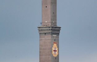 720px-genova_-_la_lanterna