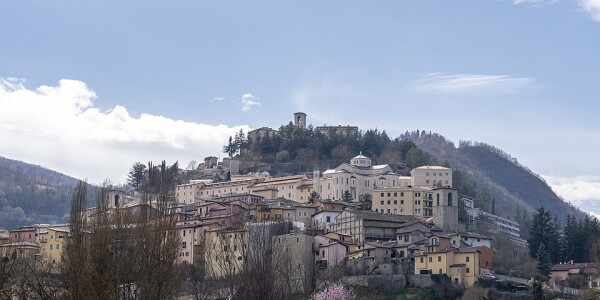 960px-cascia_001