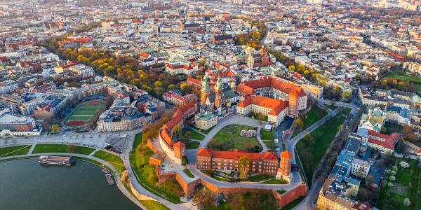 1280px-zamek_krolewski_na_wawelu_1