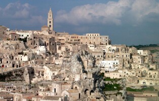 960px-matera_boenisch_nov_2005